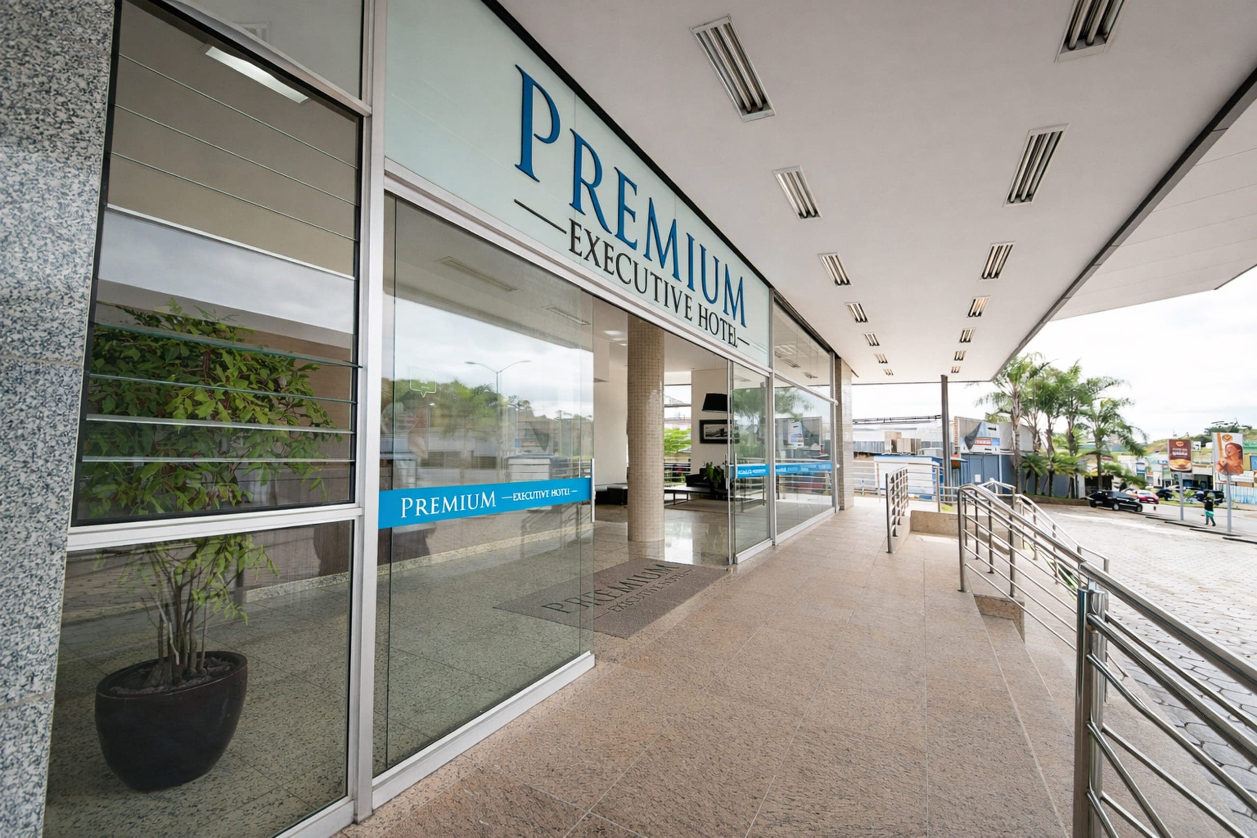 Entrada principal do hotel